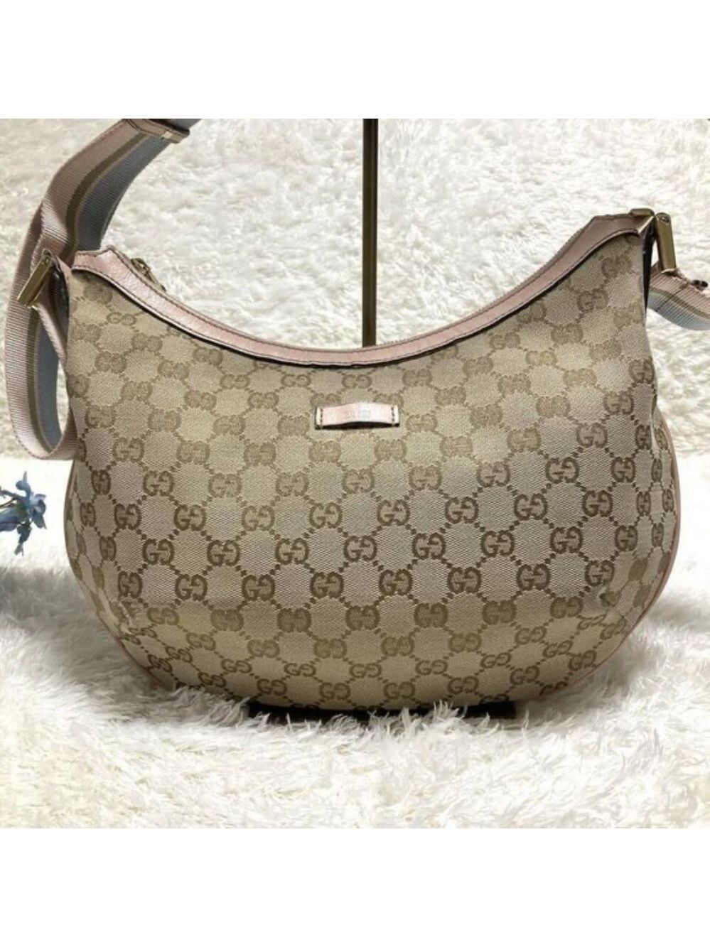 100% Authentic Gucci GG Canvas Beige Pink  Shoulder Bag